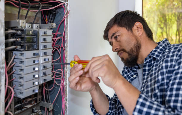 Best Affordable Emergency Electrician  in Cascade Valley, WA